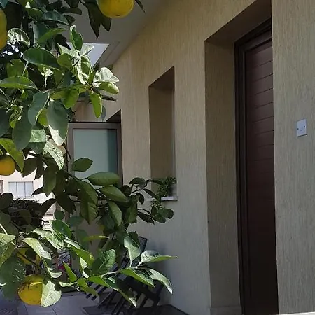 Kerynia Apartment *