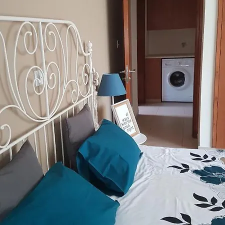 Kerynia Apartment *
