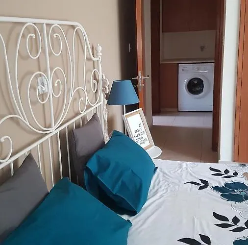 Kerynia アパート *