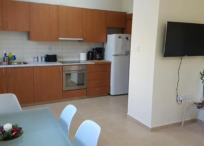 アパート Kerynia